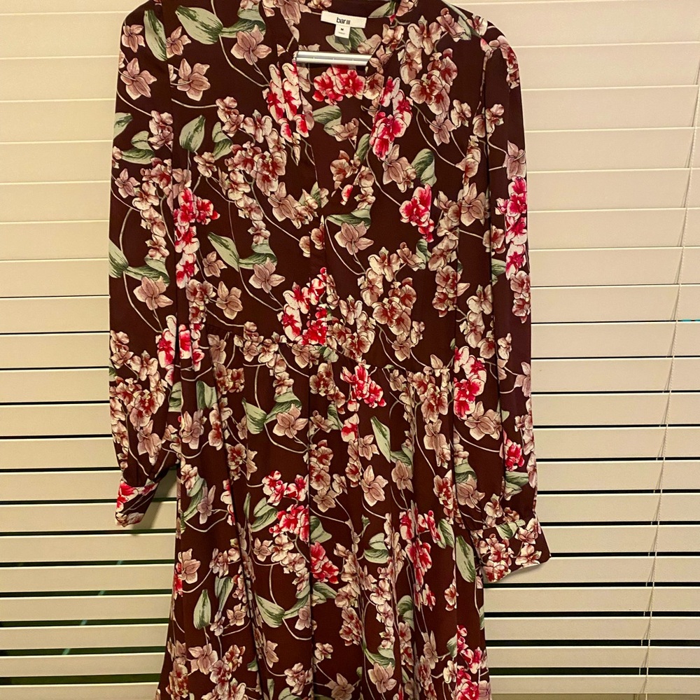 Bar III dress size M floral burgundy color wore twice